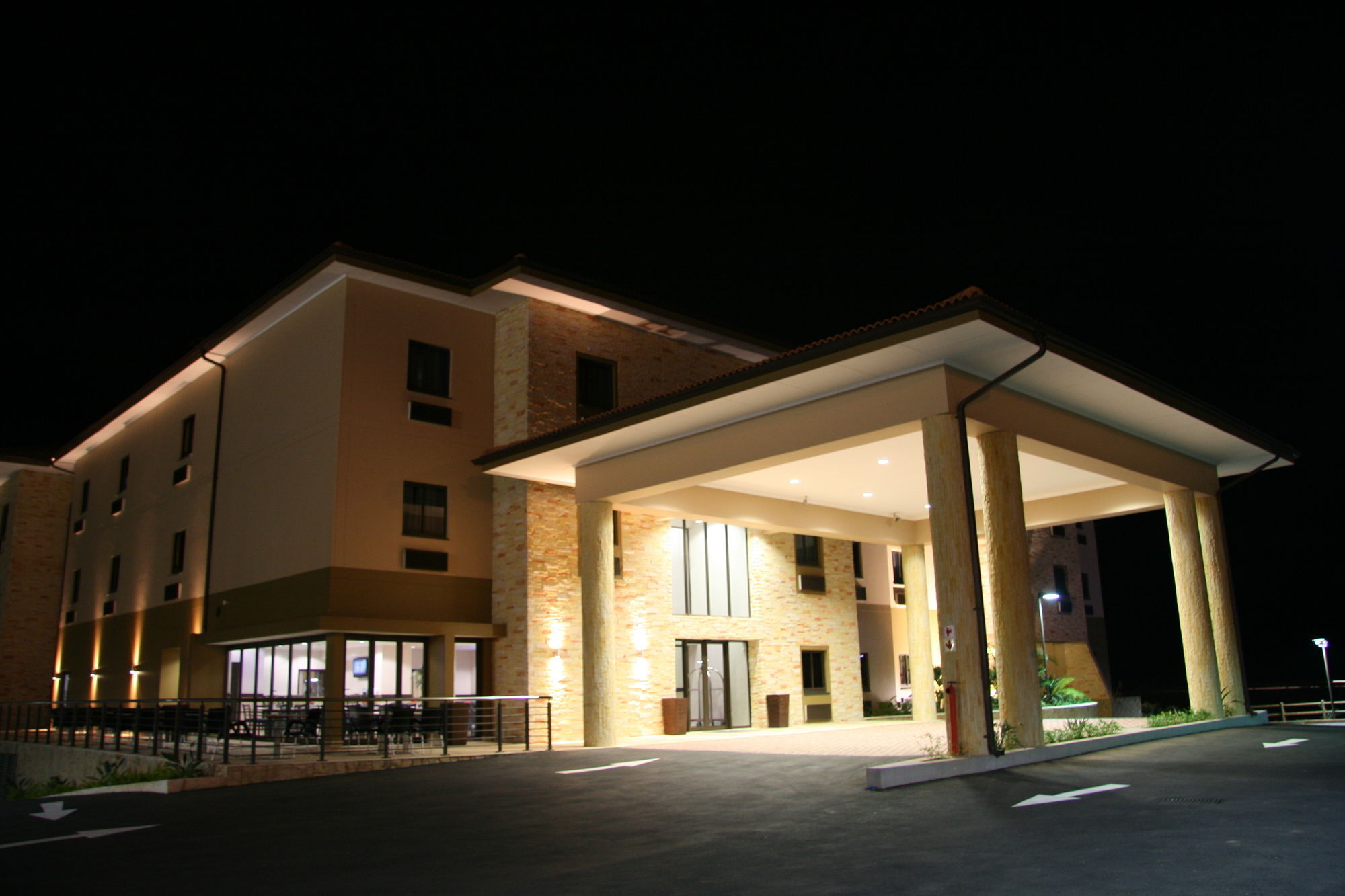 Hampshire - 3* Ballito